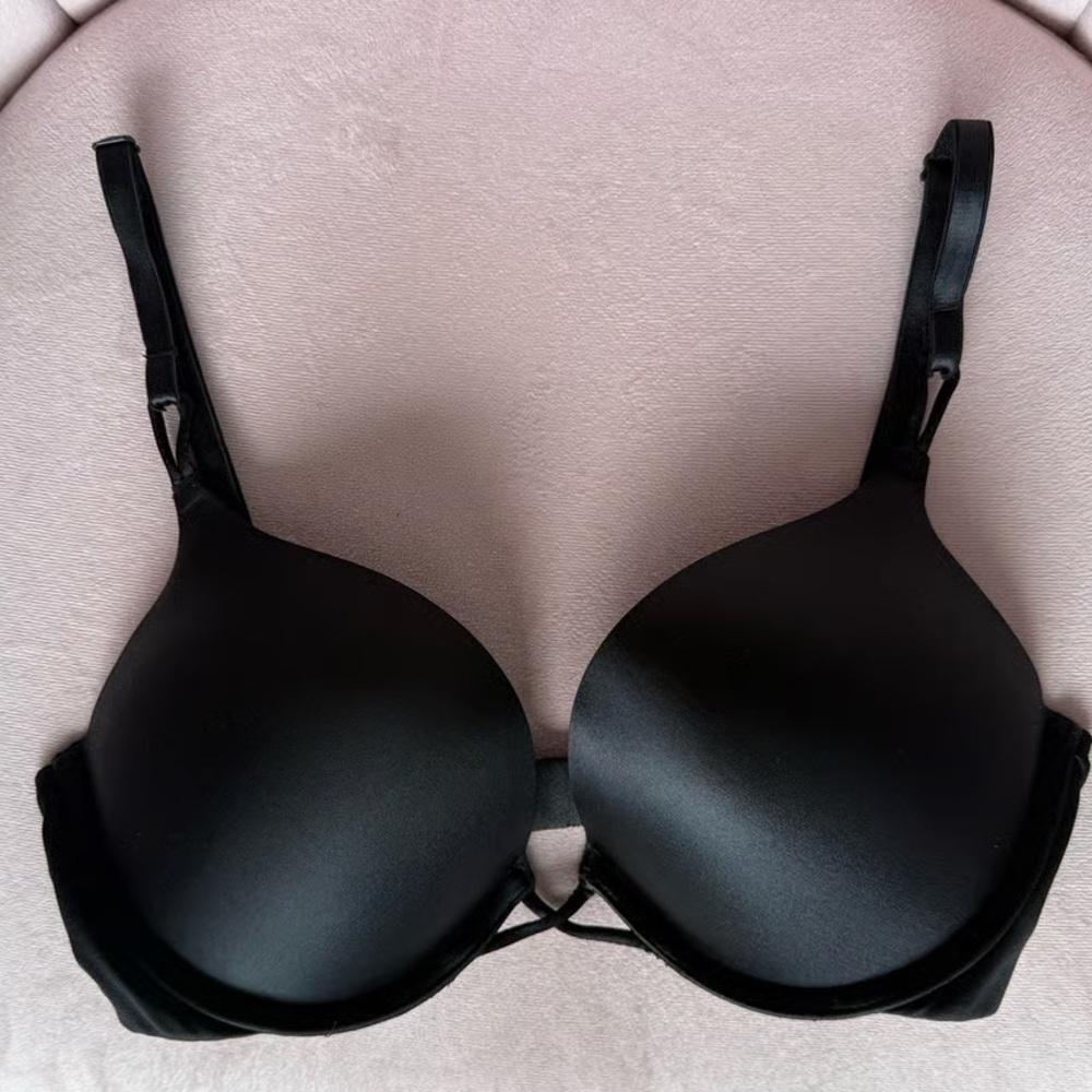 Victoria’s Secret Very Sexy Bombshell Add-2-Cups Smooth Push-Up Bra 32C Blac